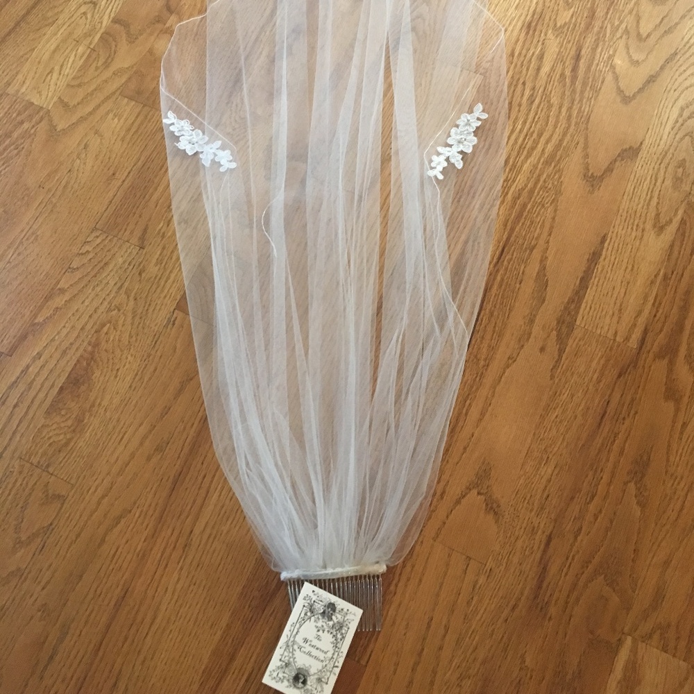 NWT  Wedding Veil